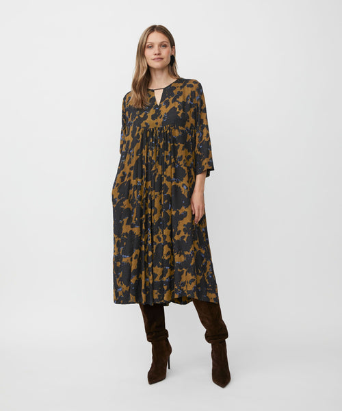 MaNadyne Dress in Breen