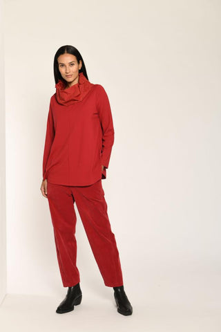 Trousers in Carmine Red