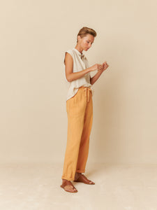 Trousers in Peach
