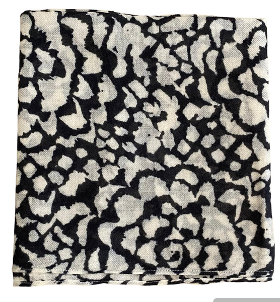 MaAryana Scarf in Black Print