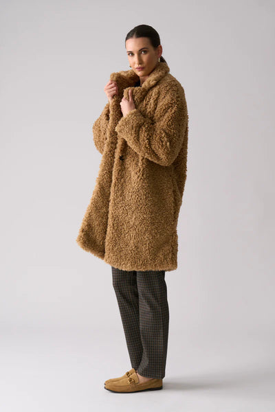 Yogi Coat in Teddy
