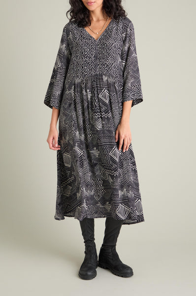 Mono Patchwork Ikat Dress in Black/White