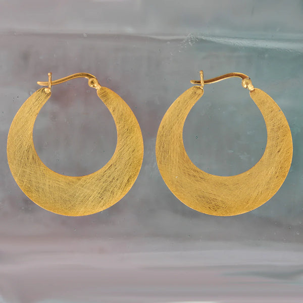 Crescent Hoop Large Earring in Gold
