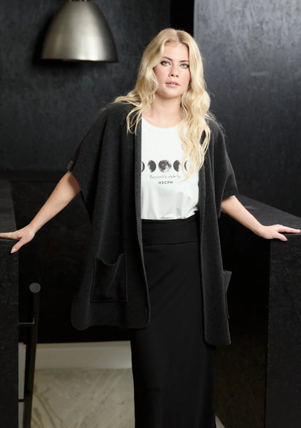Long Fleece Vest in Soft Black