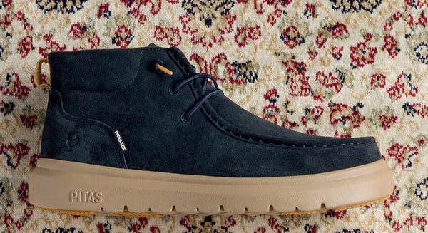 Pitas Paris Shoe in Marino and Beige